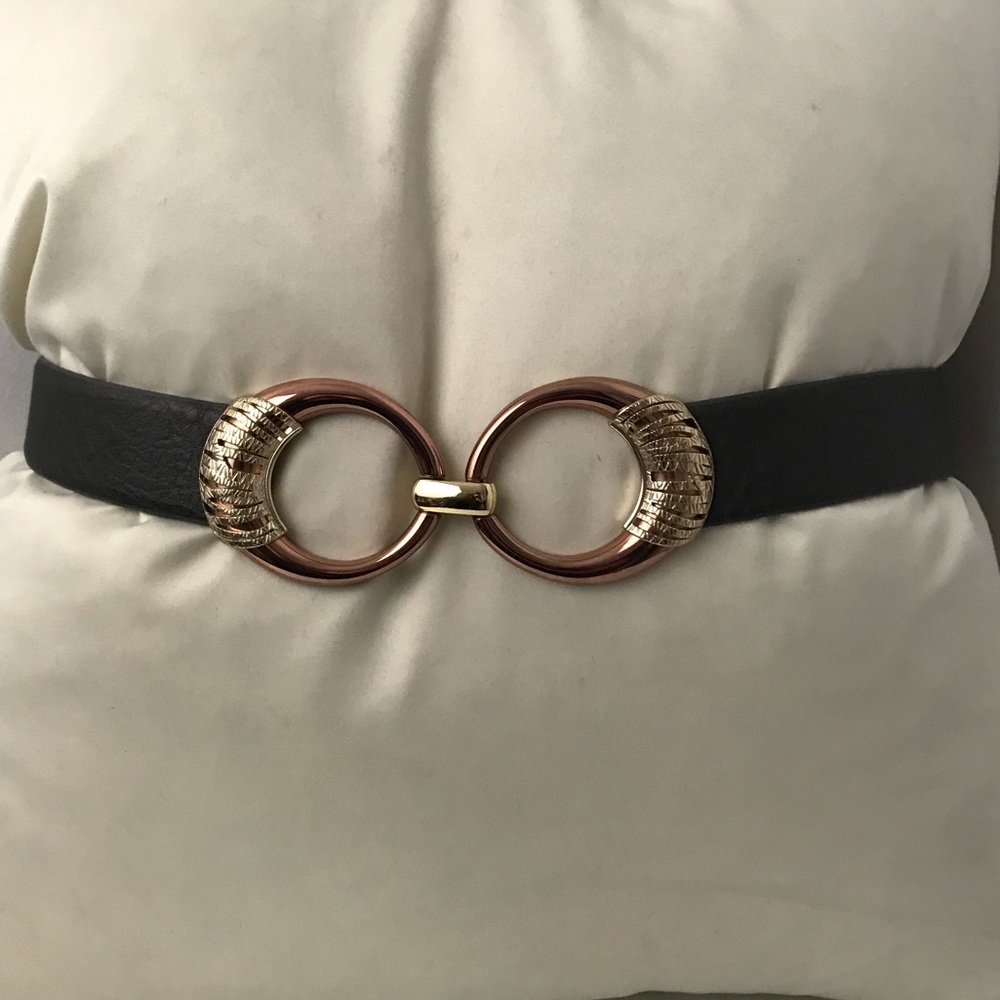 CHICO’S rose gold and brown leather belt M/L